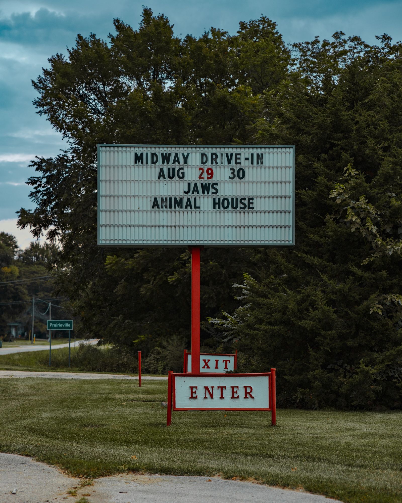 Midway Drive-In Theatre 02