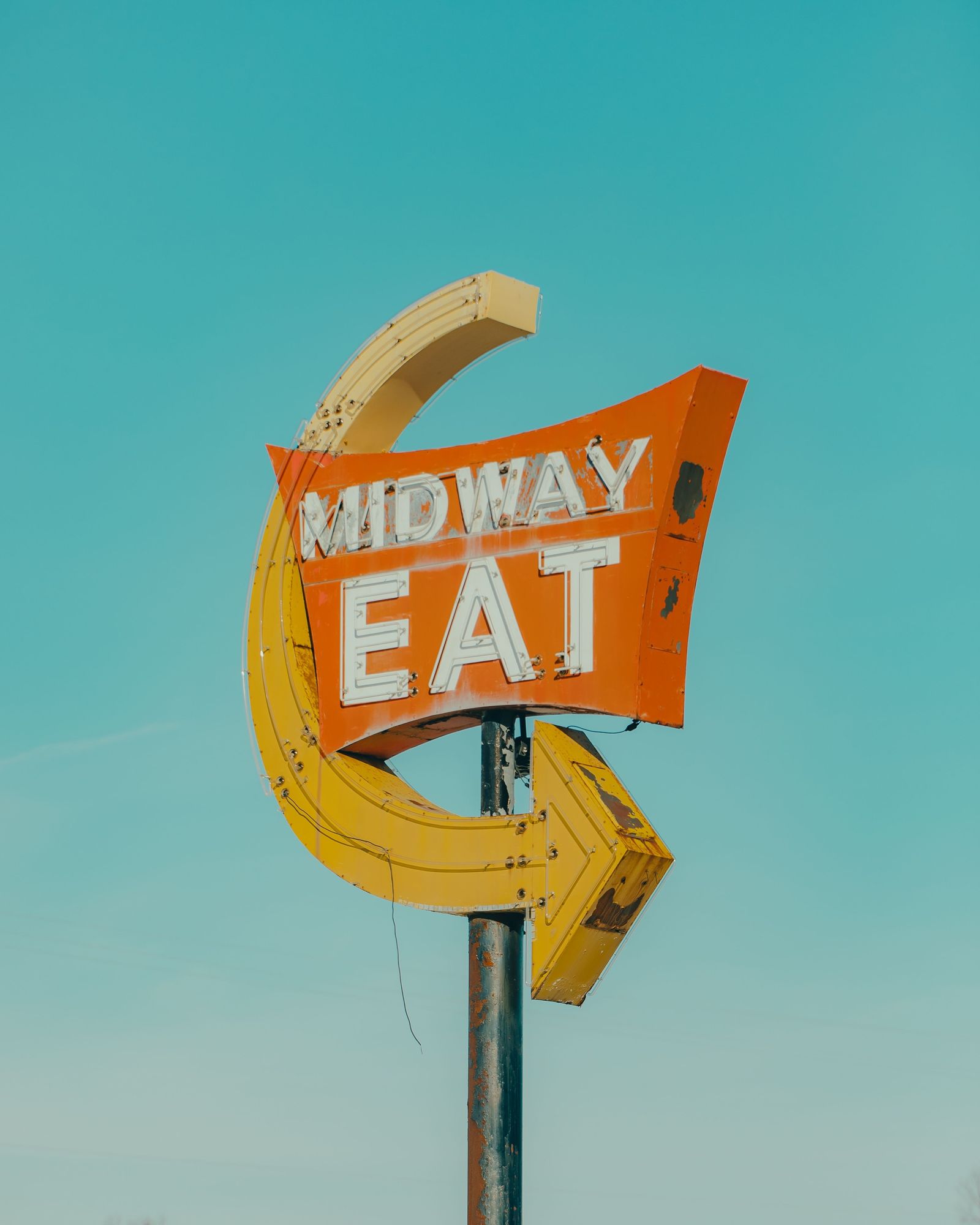 Midway Eat Sign