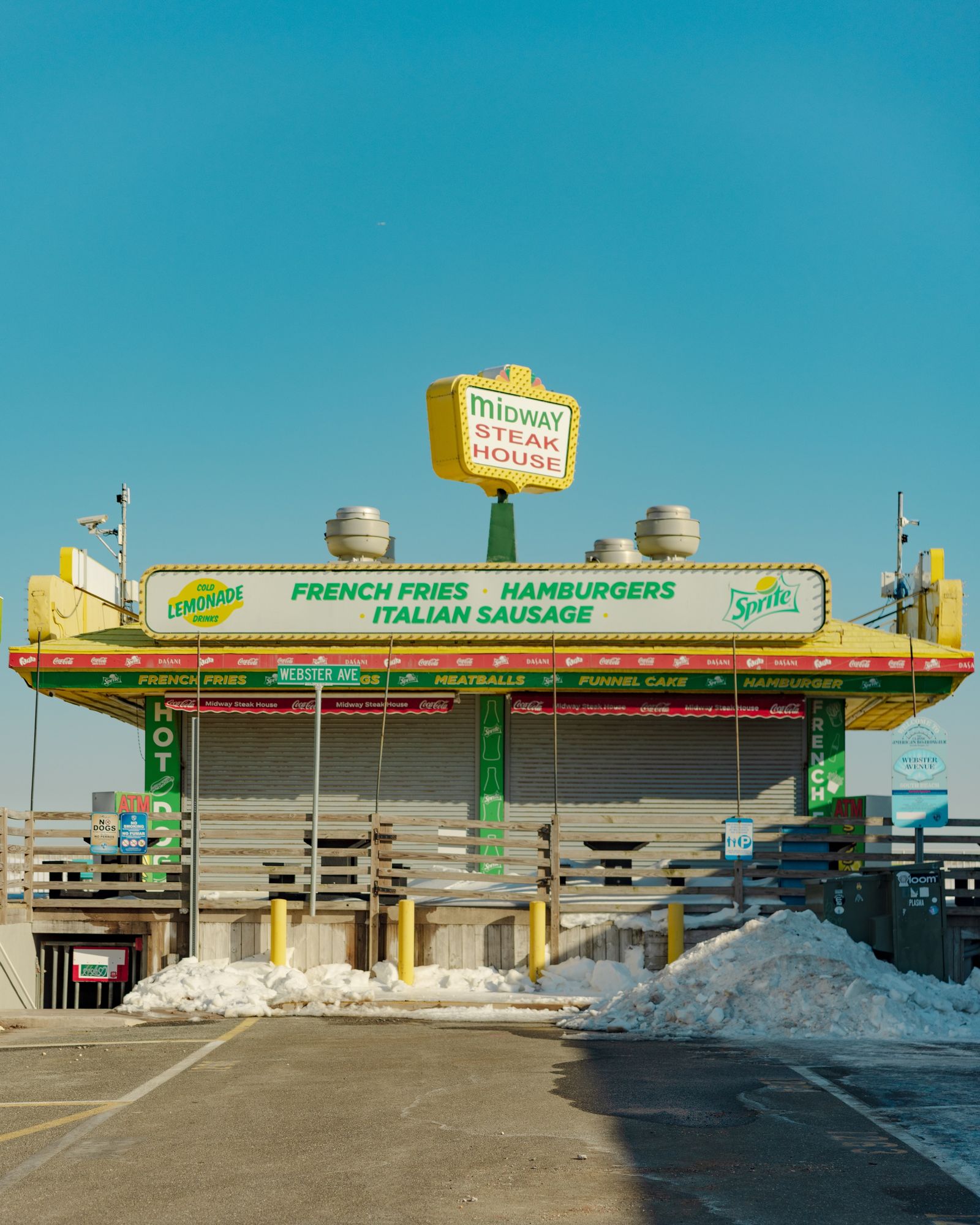 Midway Steak House in Winter 01