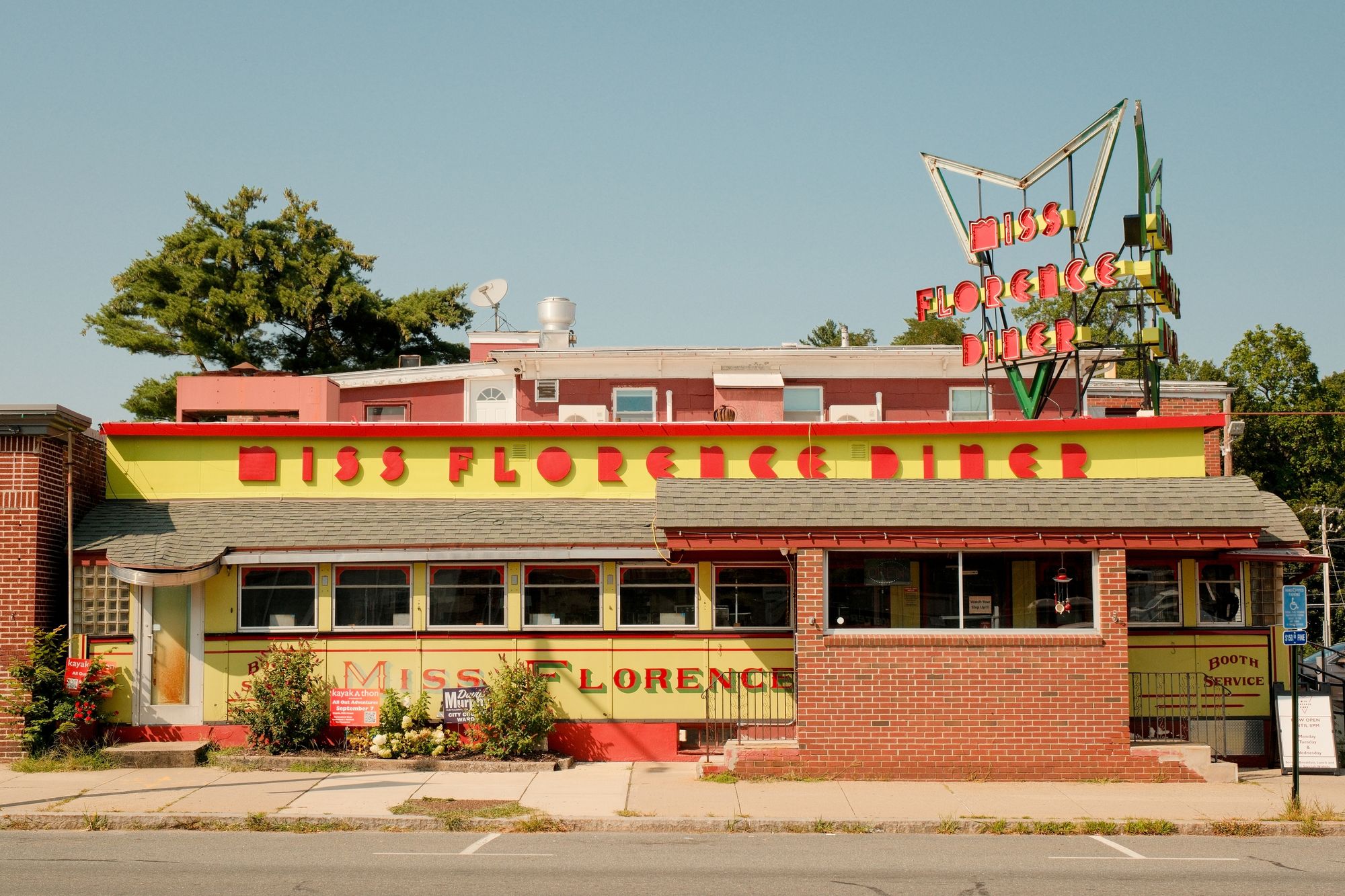 Miss Florence Diner 02