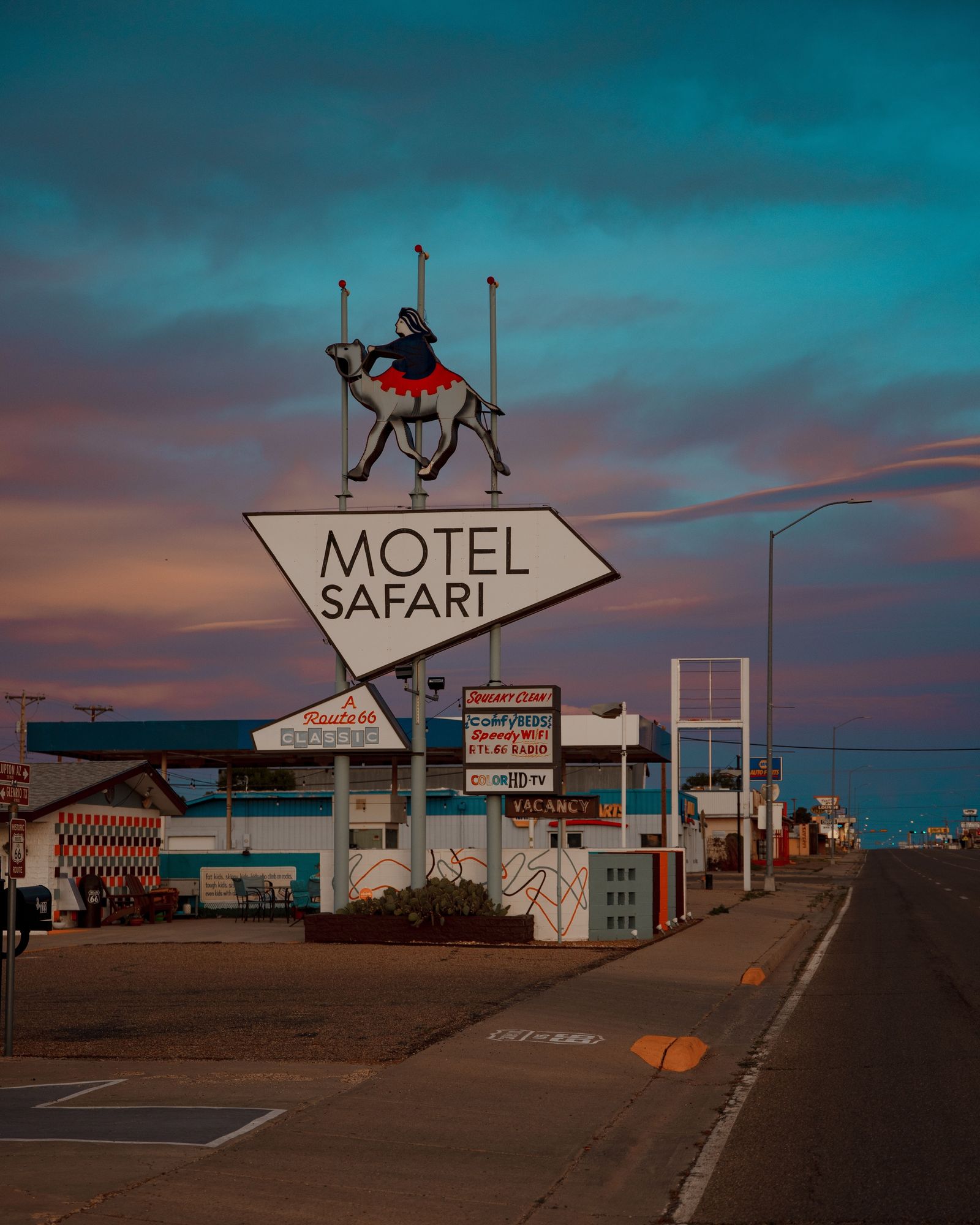 Motel Safari 01