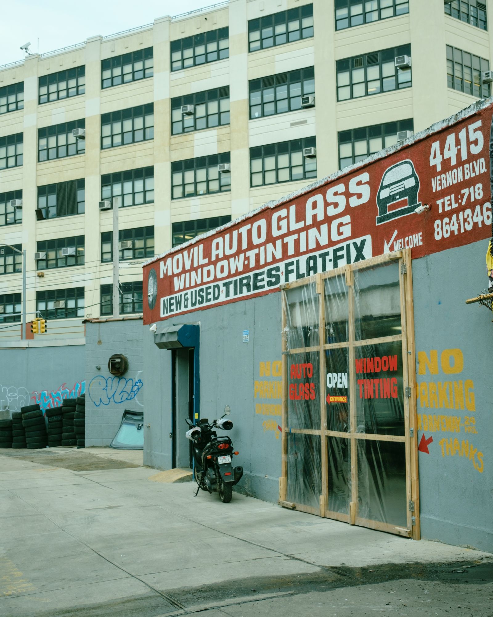 Movil Auto Glass, Long Island City