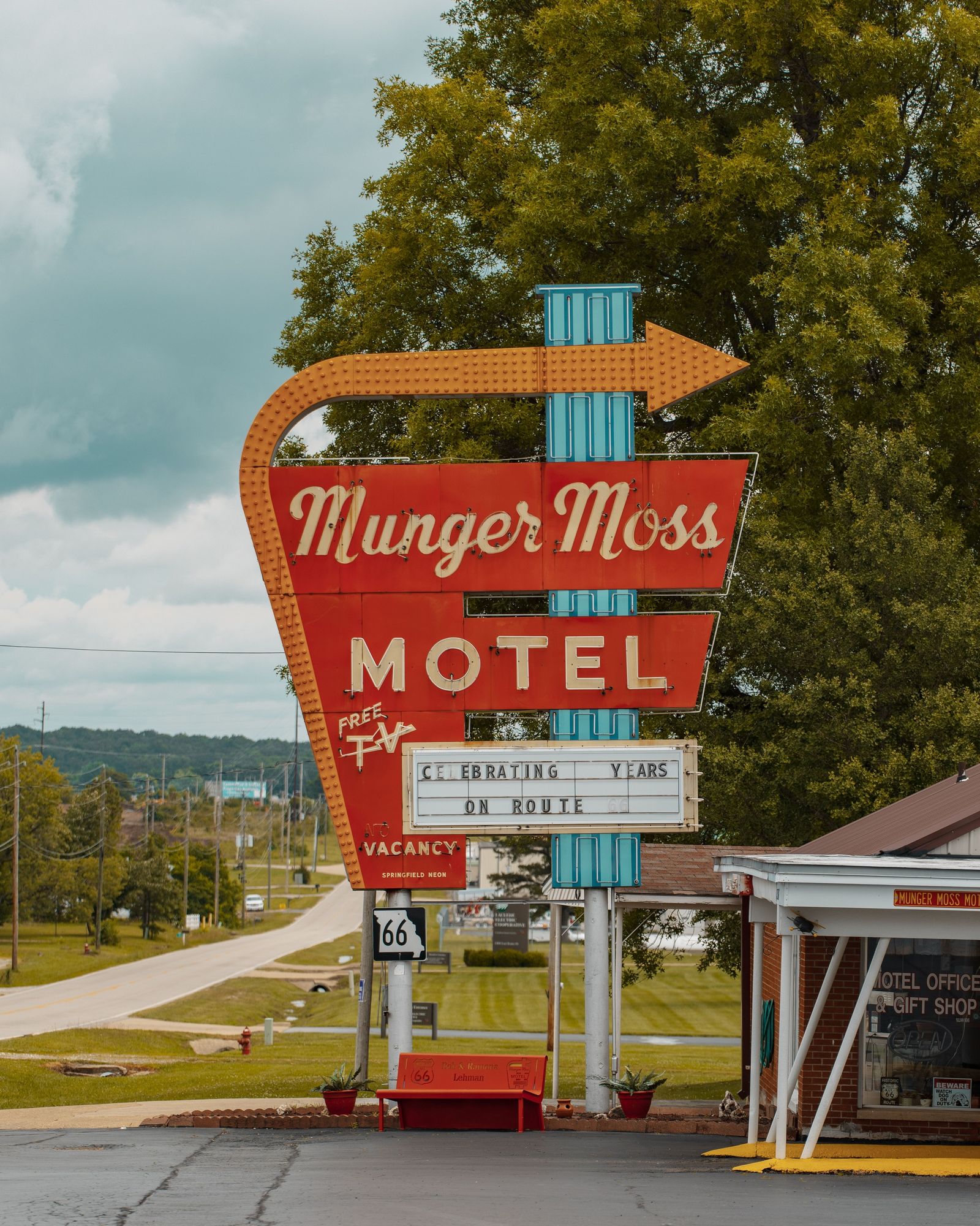 Munger Moss Motel 01