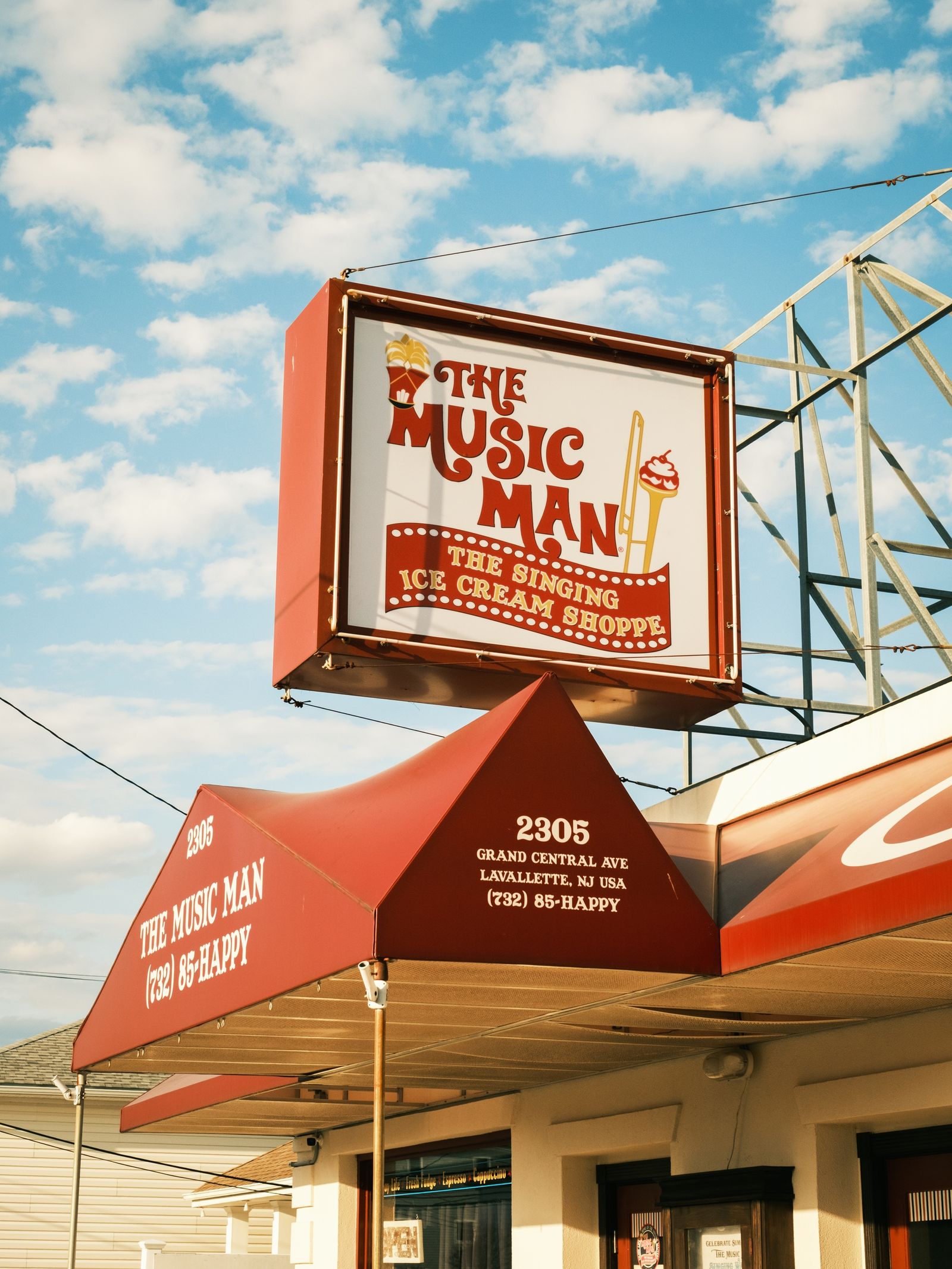 Music Man Singing Ice Cream Shoppe, Lavallette