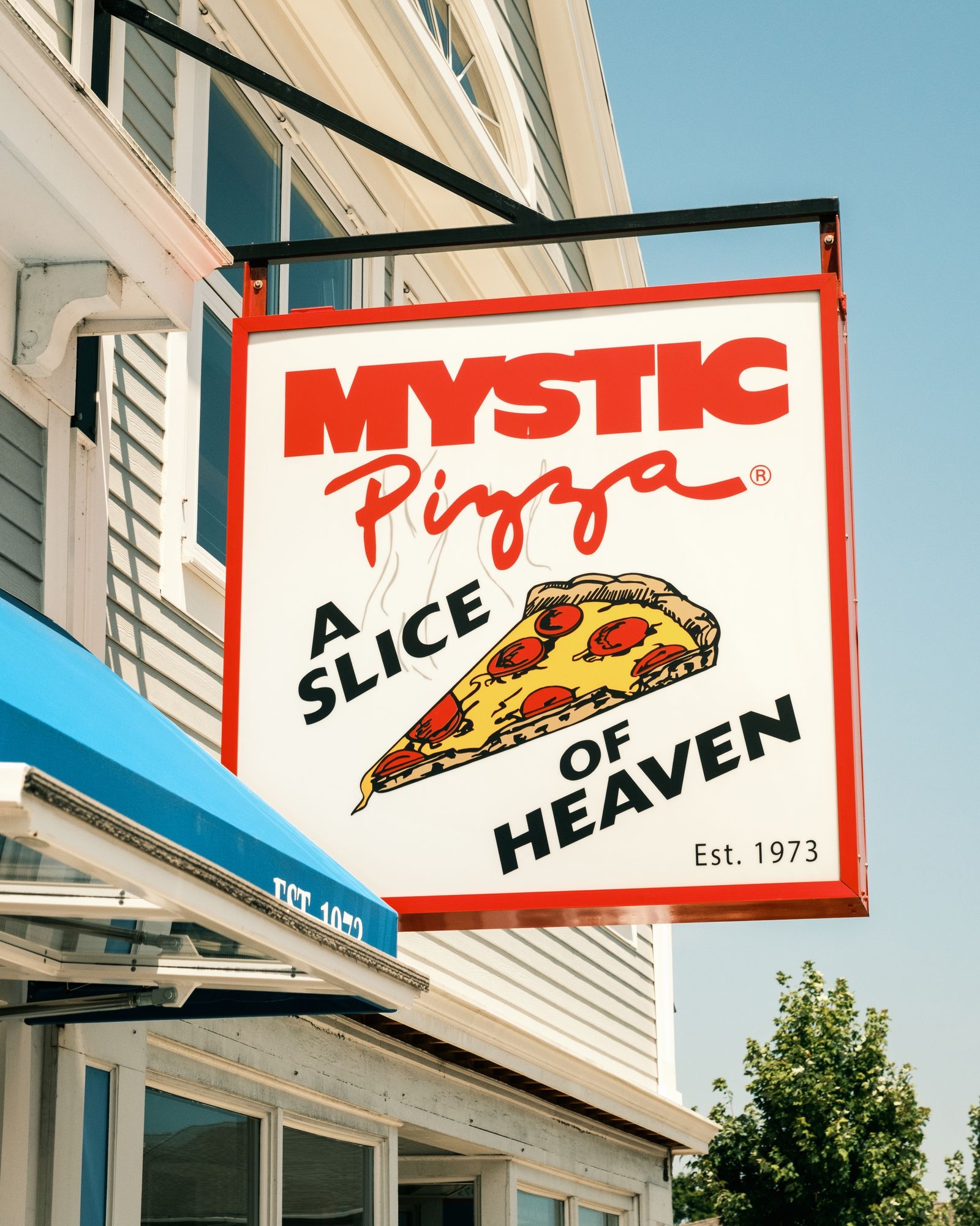 Mystic Pizza 04