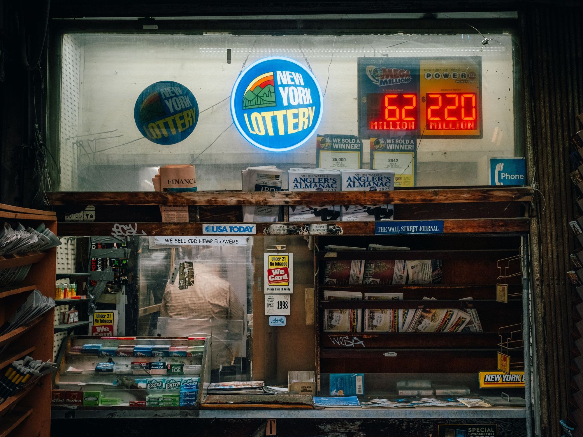 Newsstand, Astoria