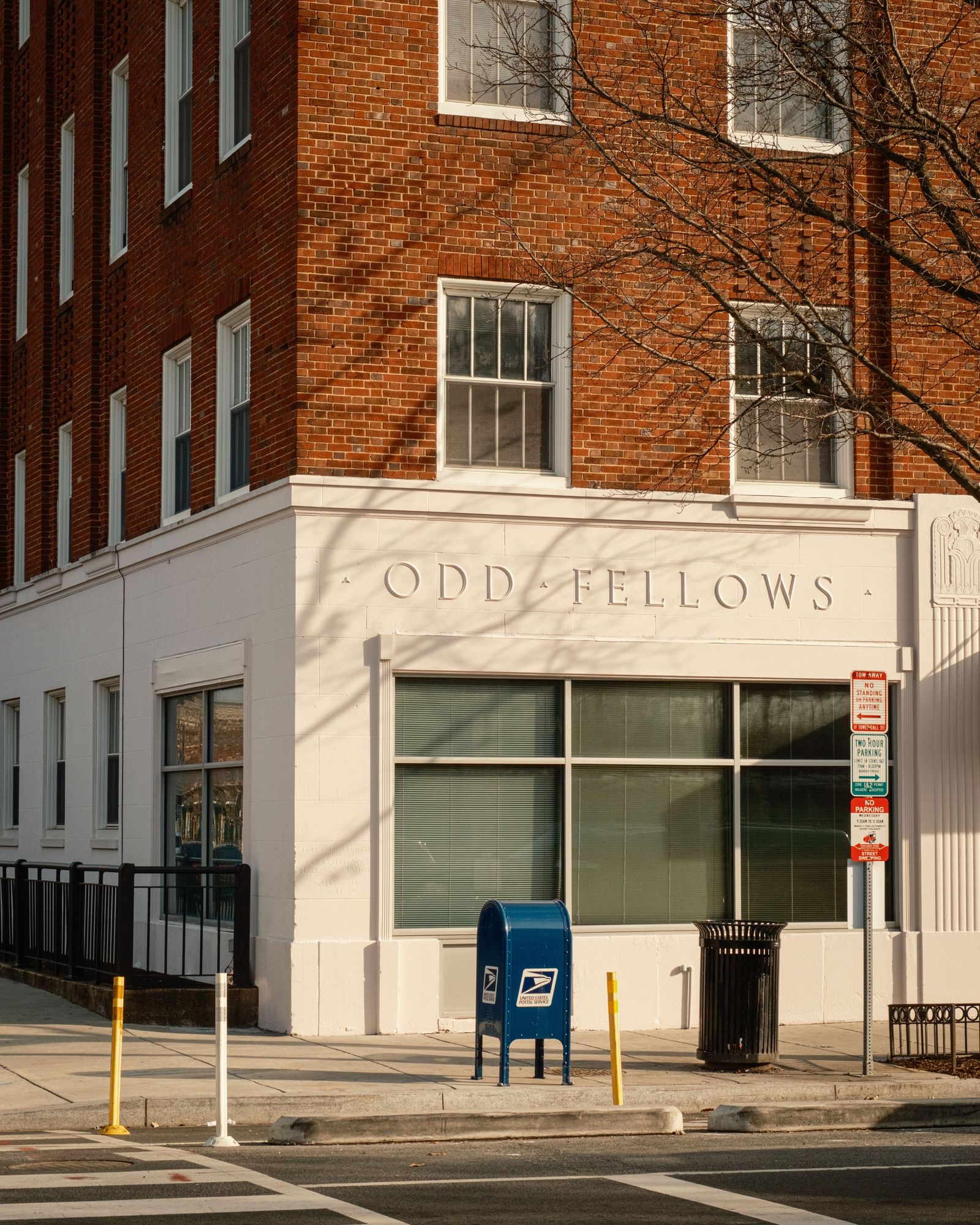 Odd Fellows, Shaw