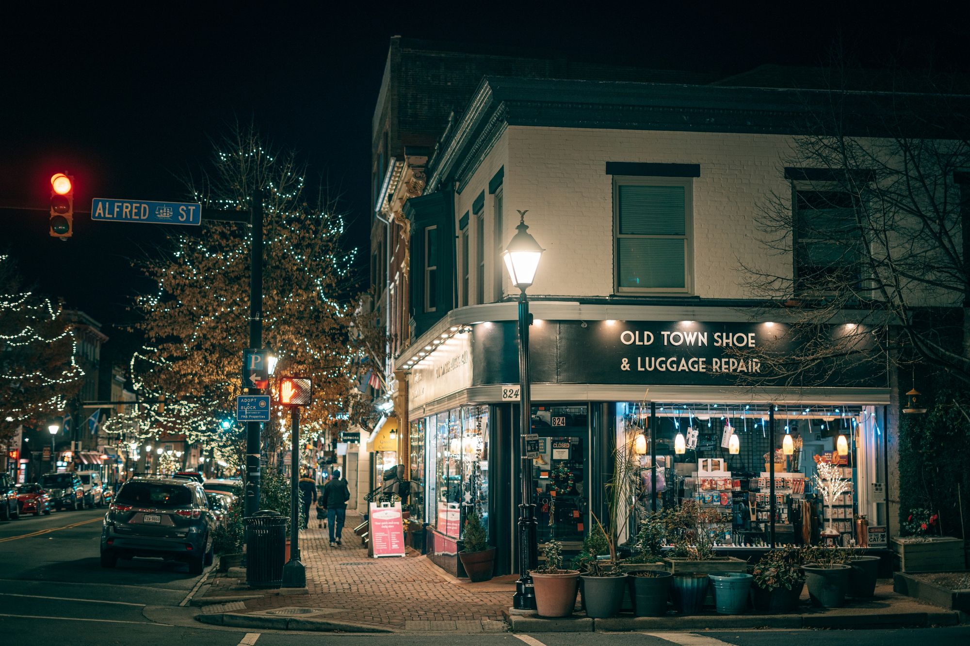 Old Town Shoe & Luggage Repair, Alexandria