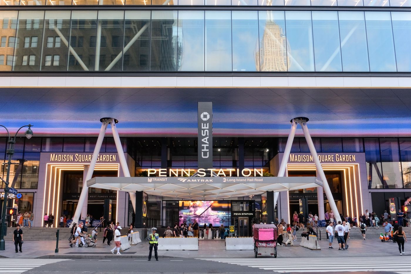 penn-station-and-madison-square-garden-main-entrance-02-framer