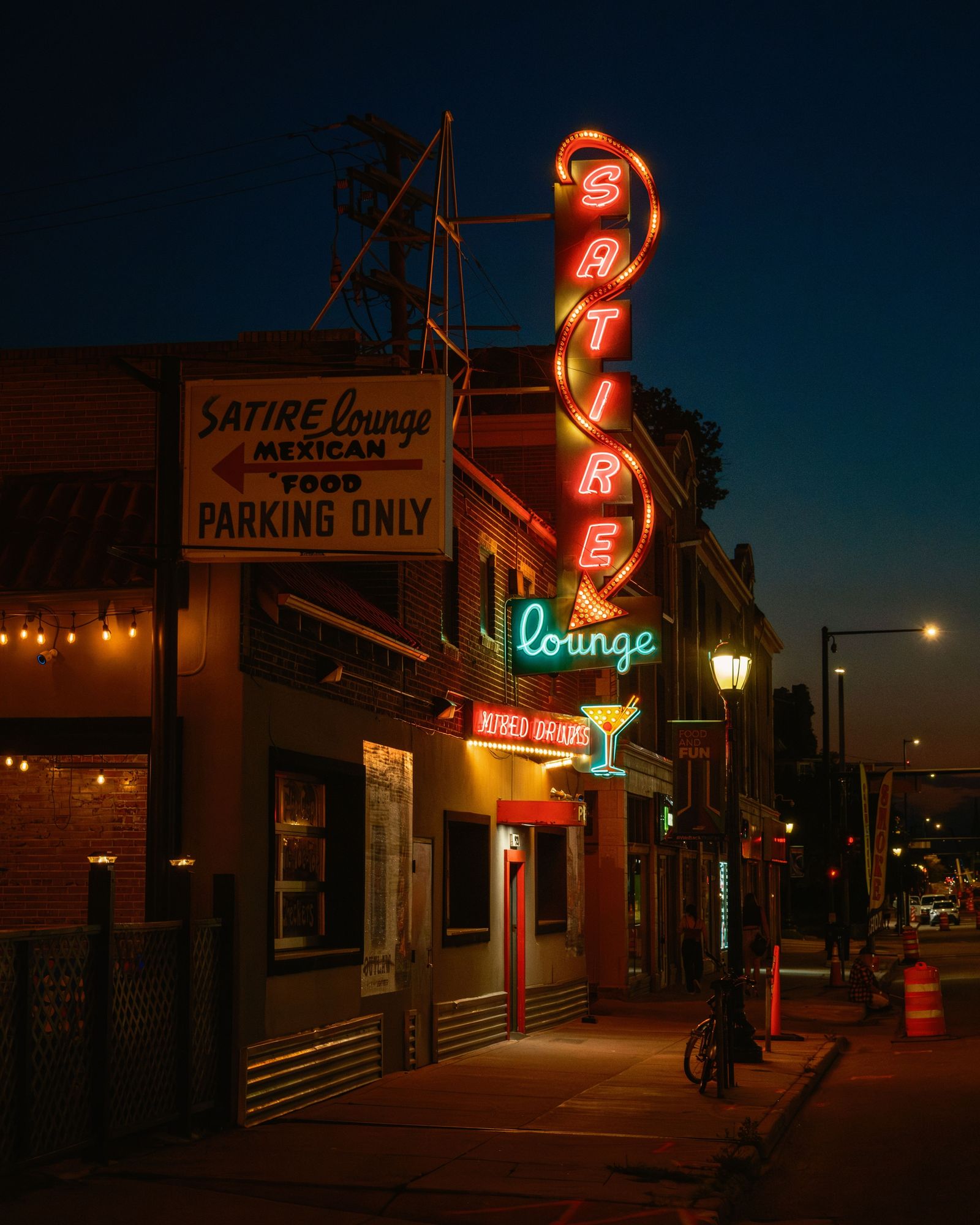 Pete's Satire Lounge Neon, Denver 02