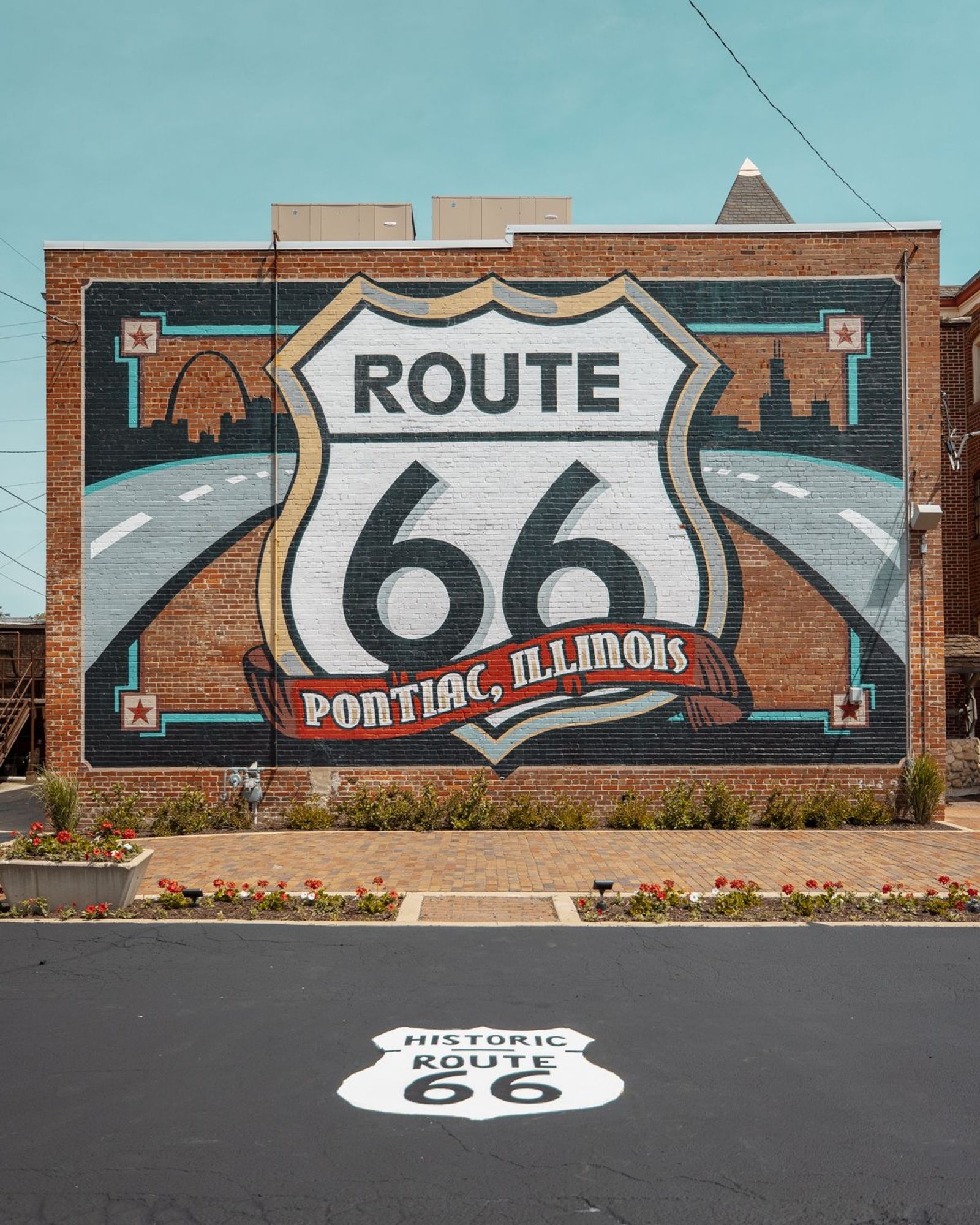 Pontiac Route 66 Mural