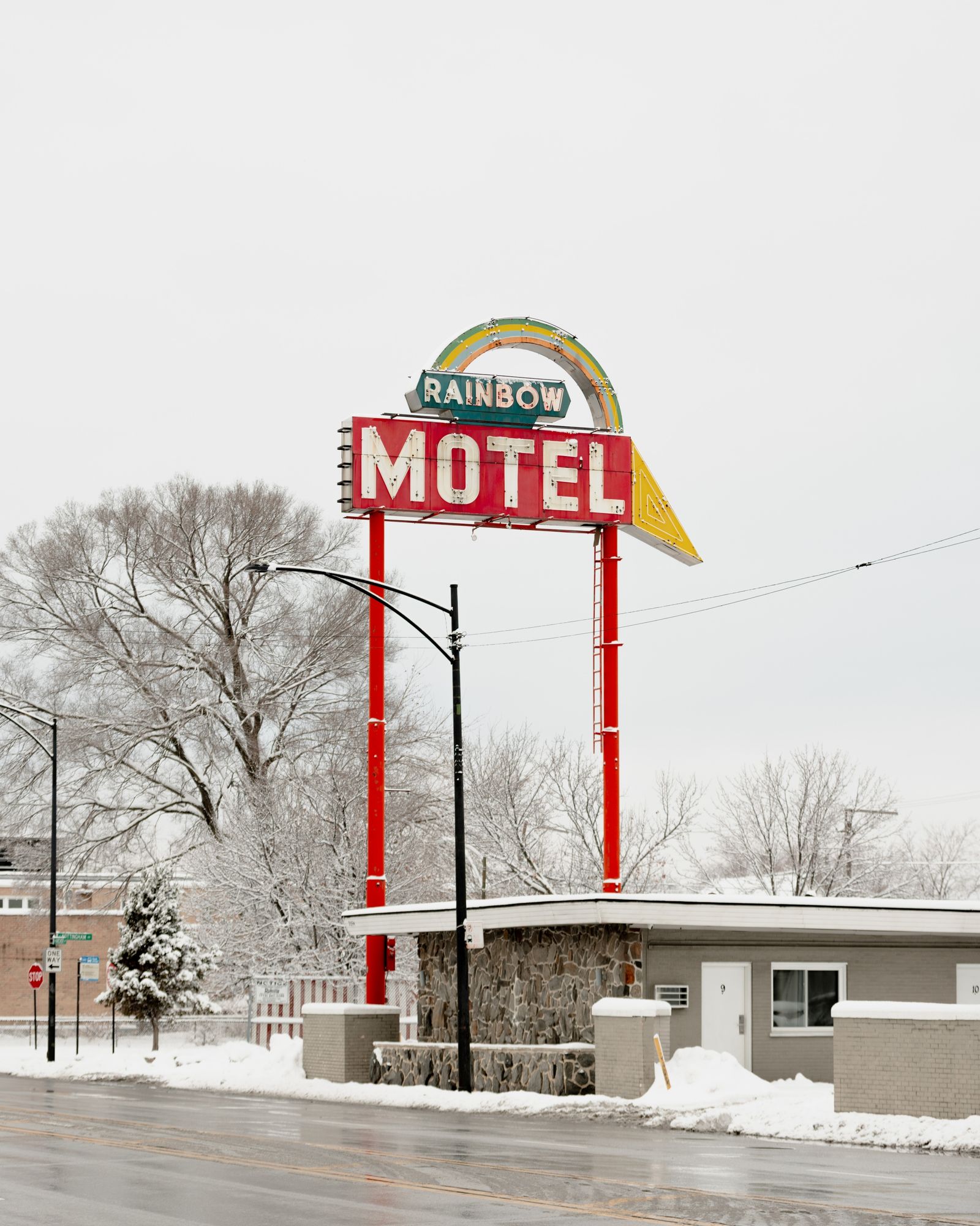 Rainbow Motel 02