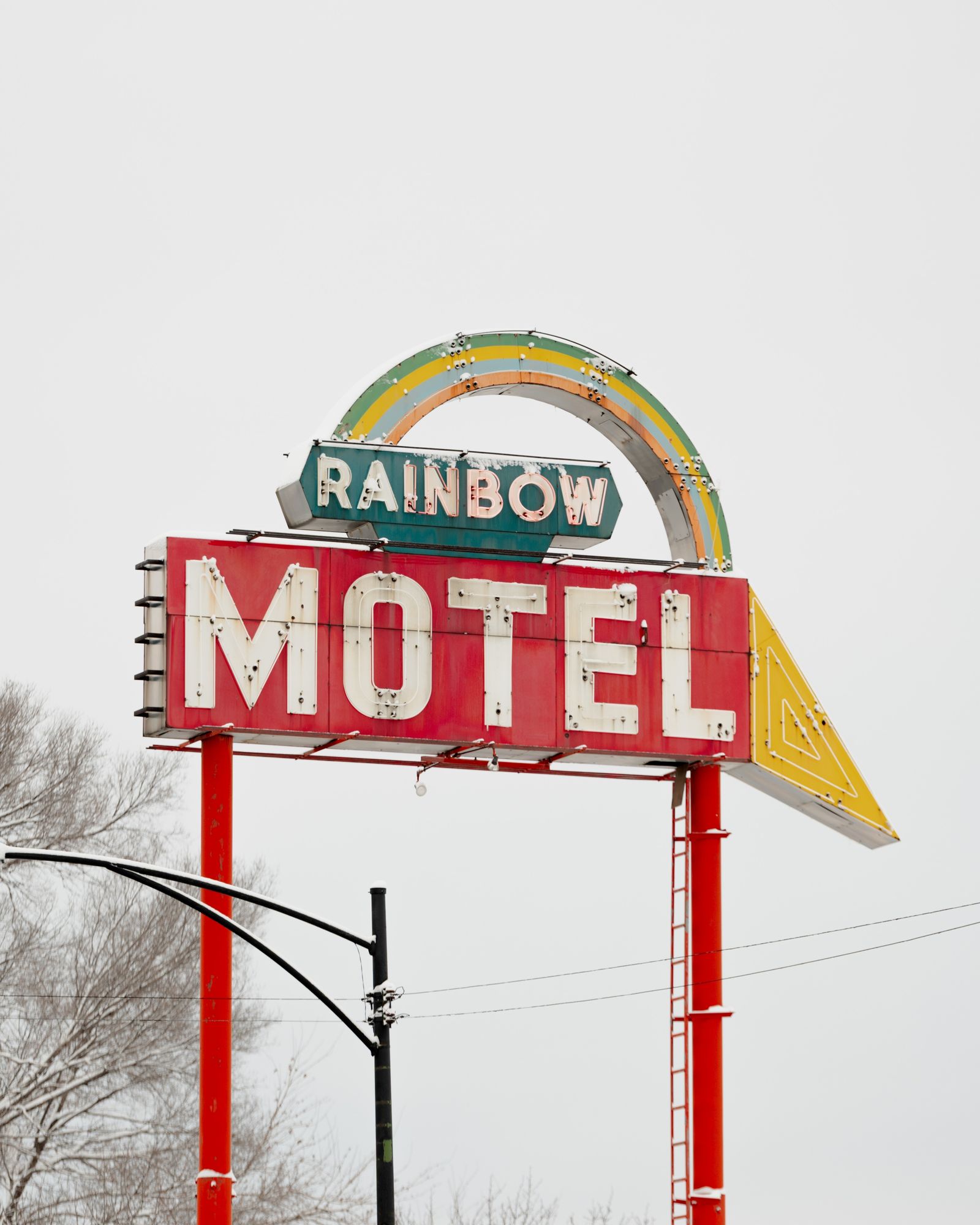 Rainbow Motel 03
