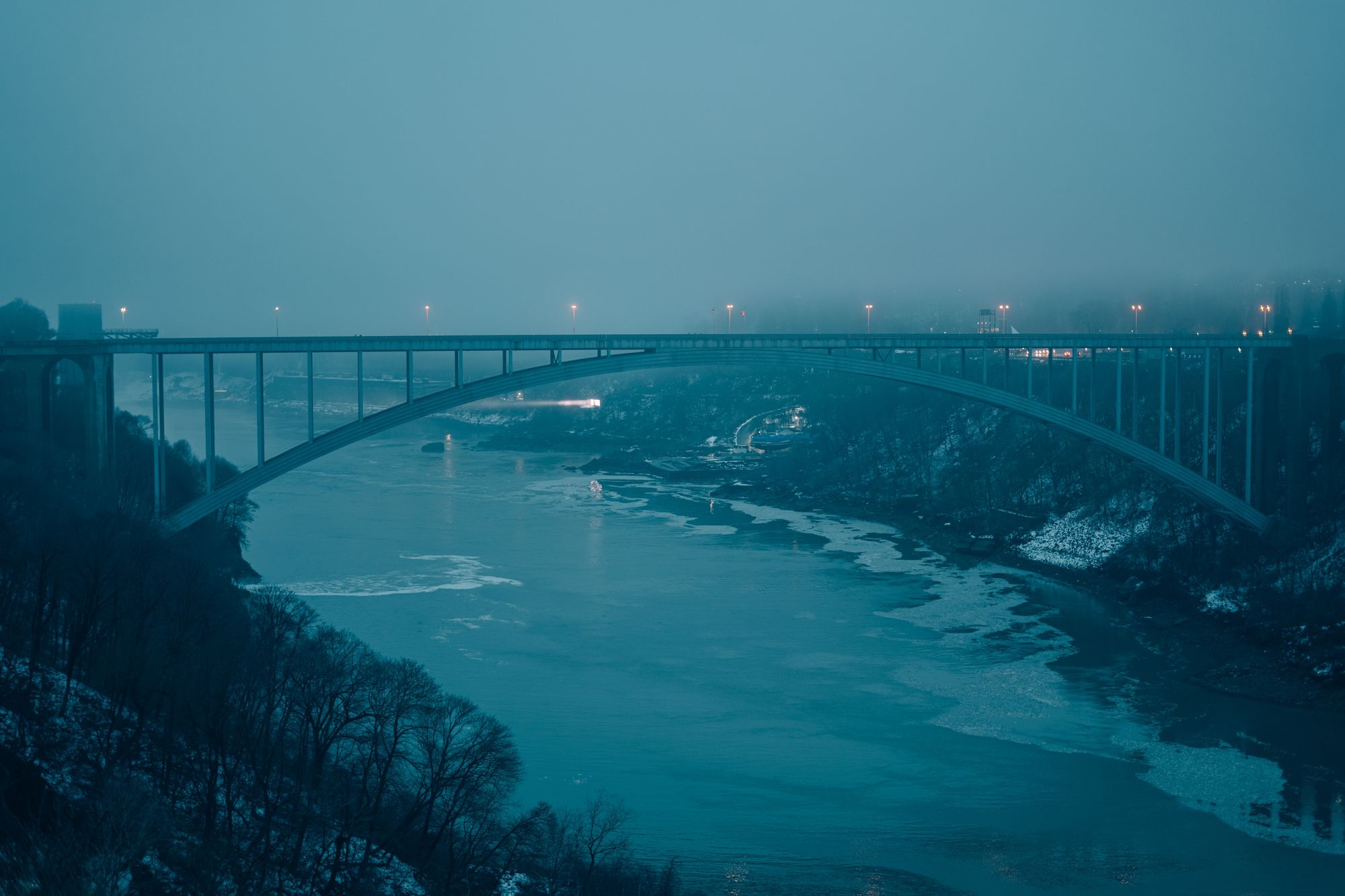 Rainbow Bridge, Niagara Falls 03