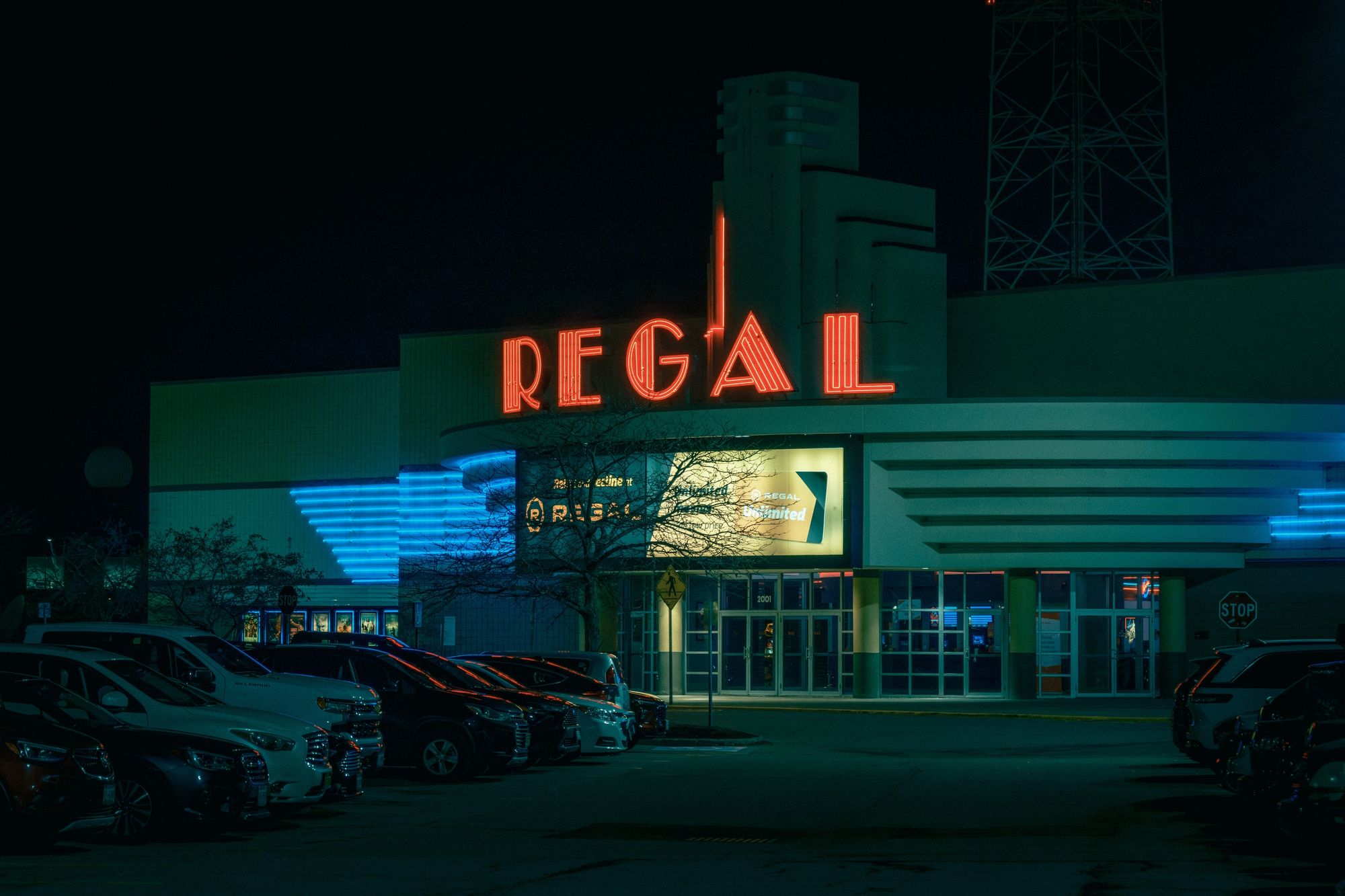 Regal Elmwood Center, Buffalo 01