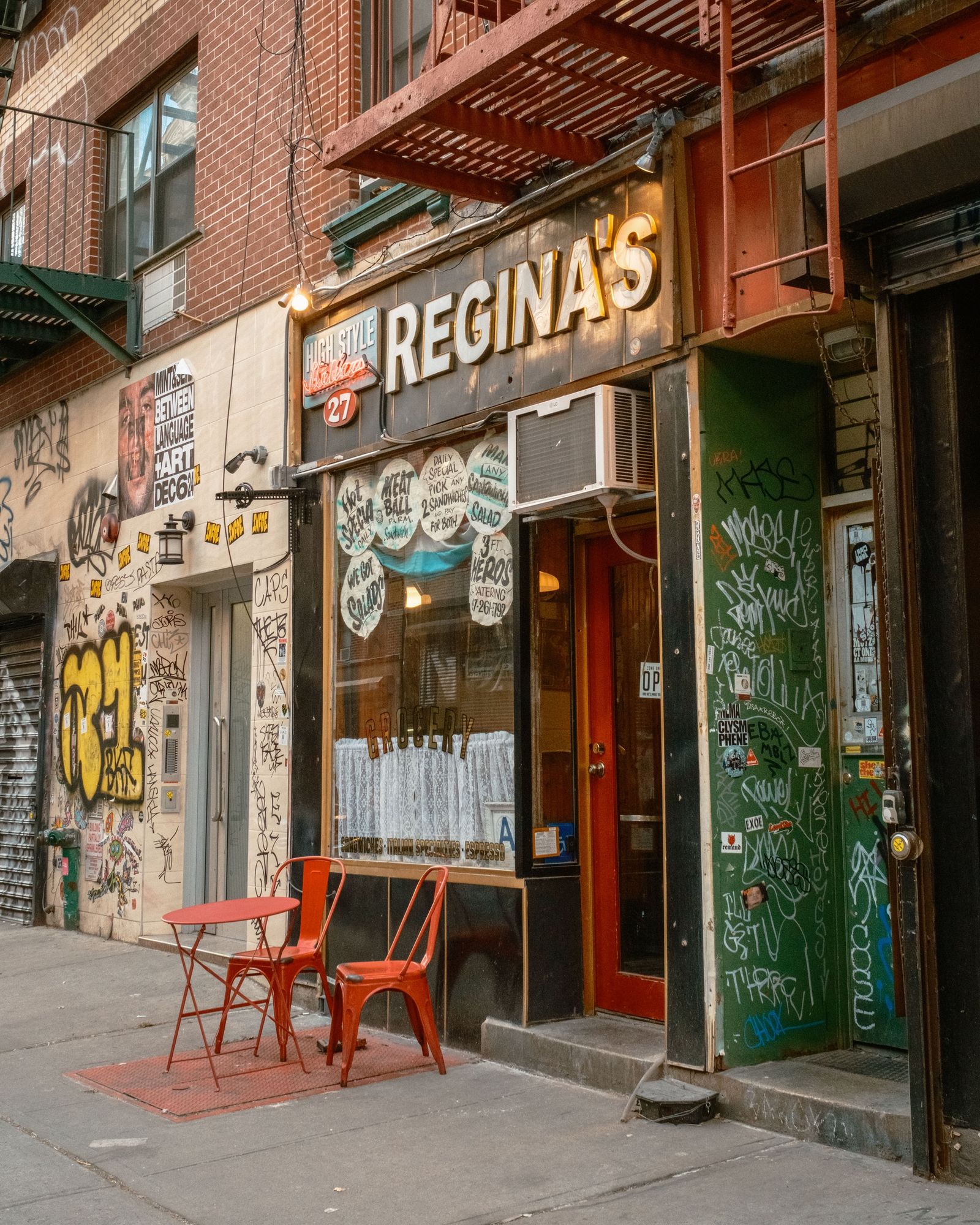 Regina's Grocery, Lower East Side