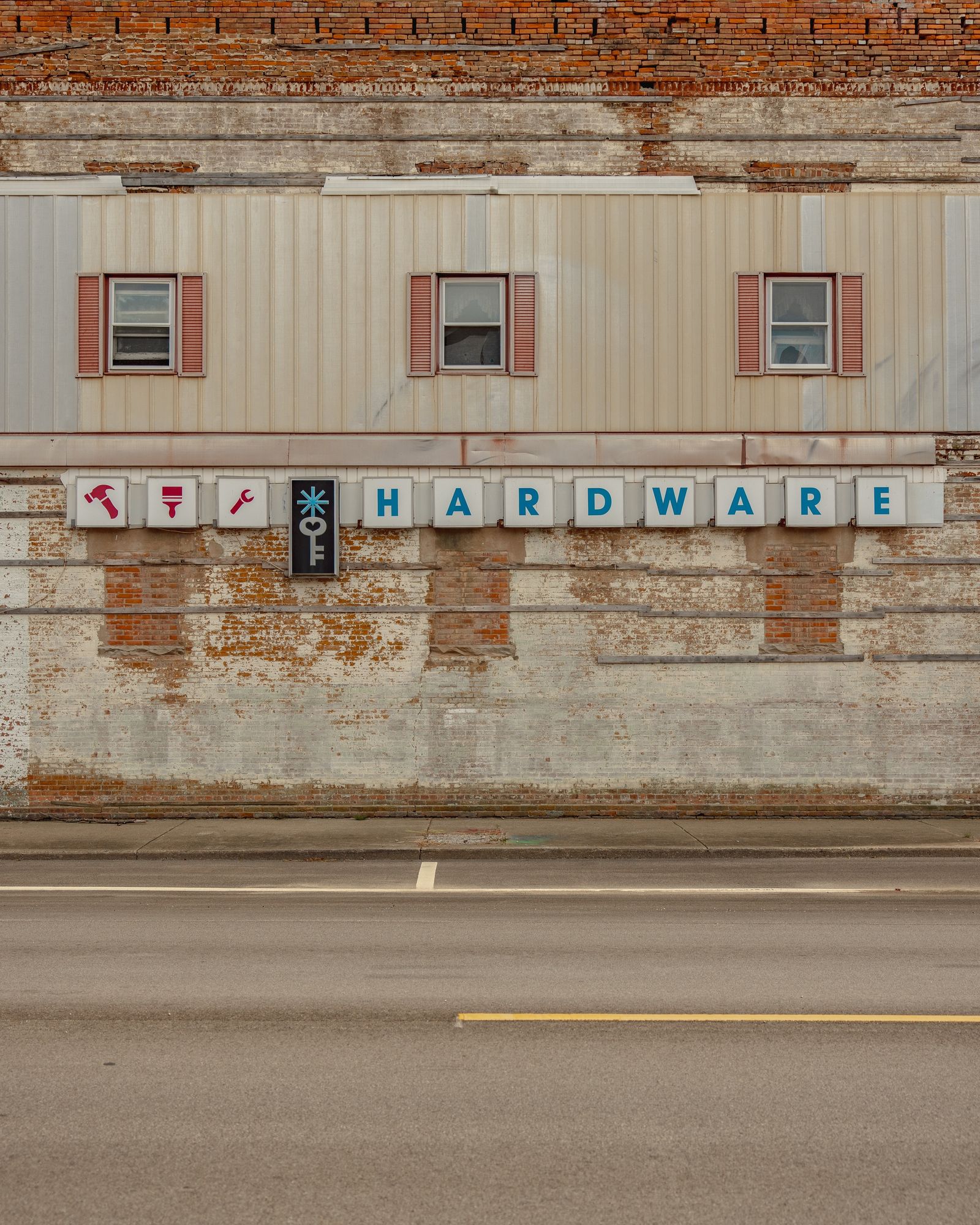 Repurposed Ben Franklin Sign 01