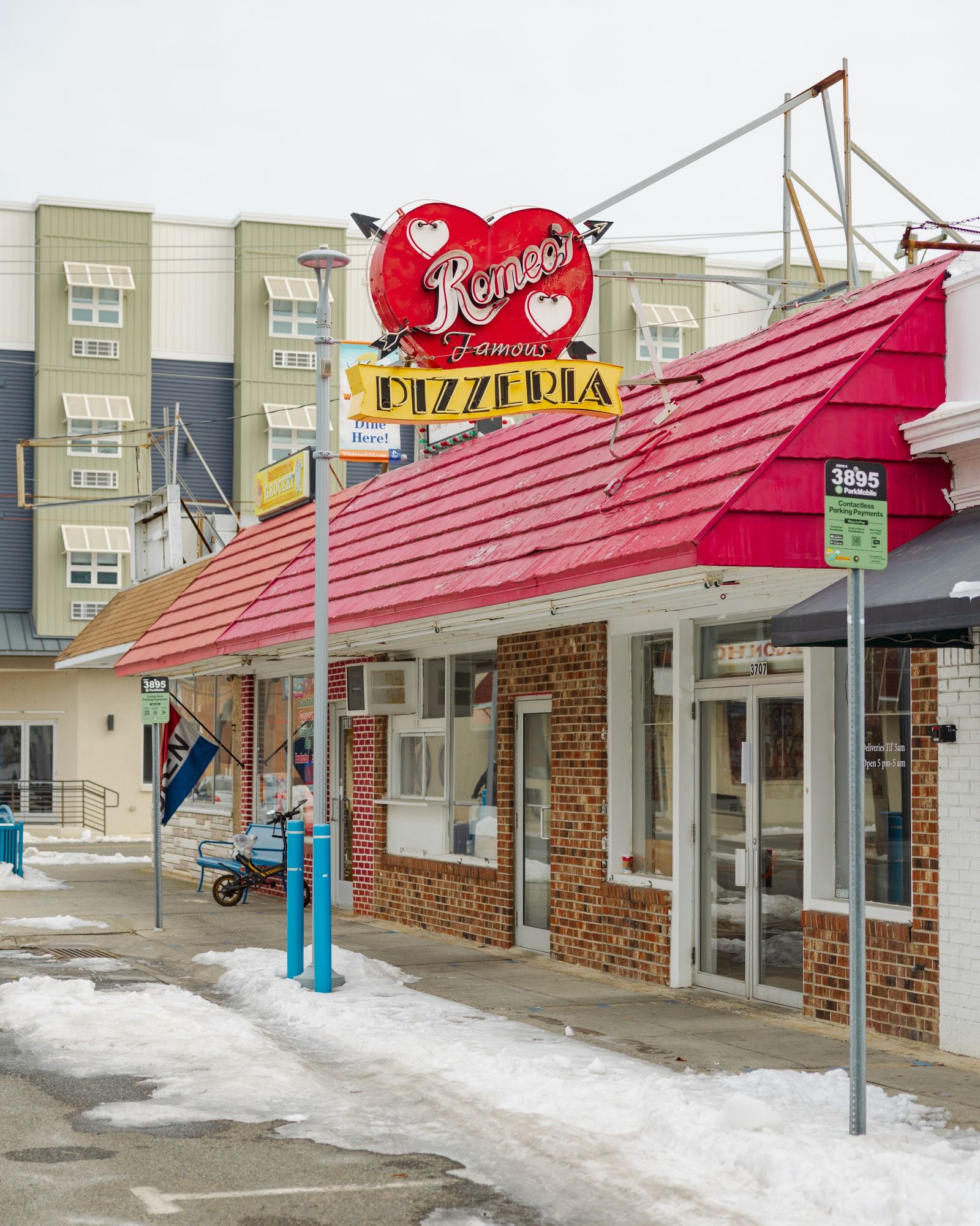 Romeo's Pizzeria in Winter 02