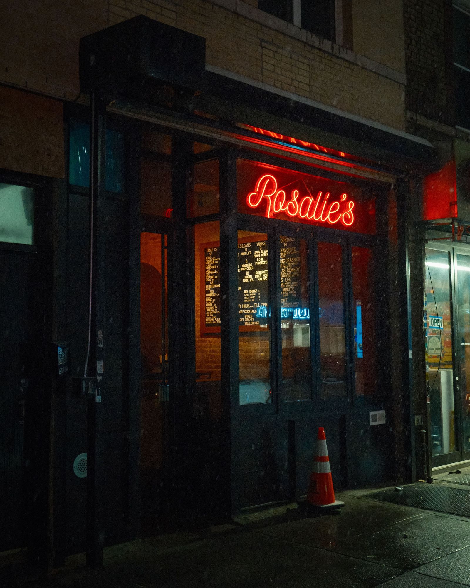 Rosalie's Bar, Astoria