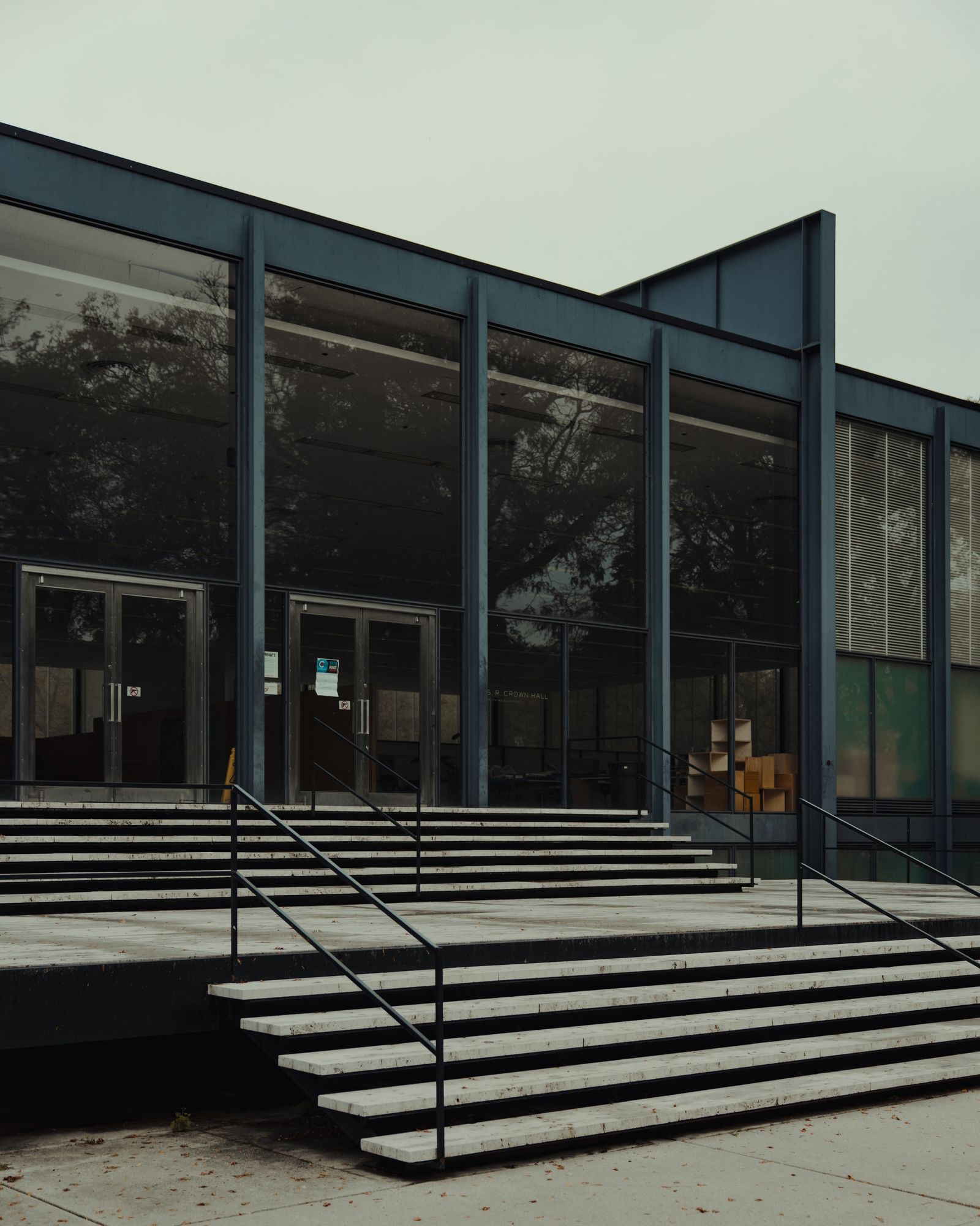 S. R. Crown Hall 02