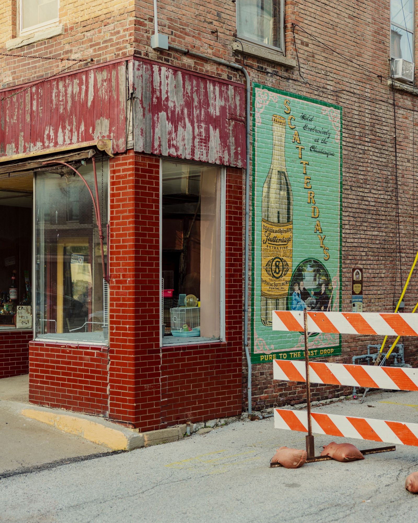 Scatterday's Ginger Ale Sign in Pontiac
