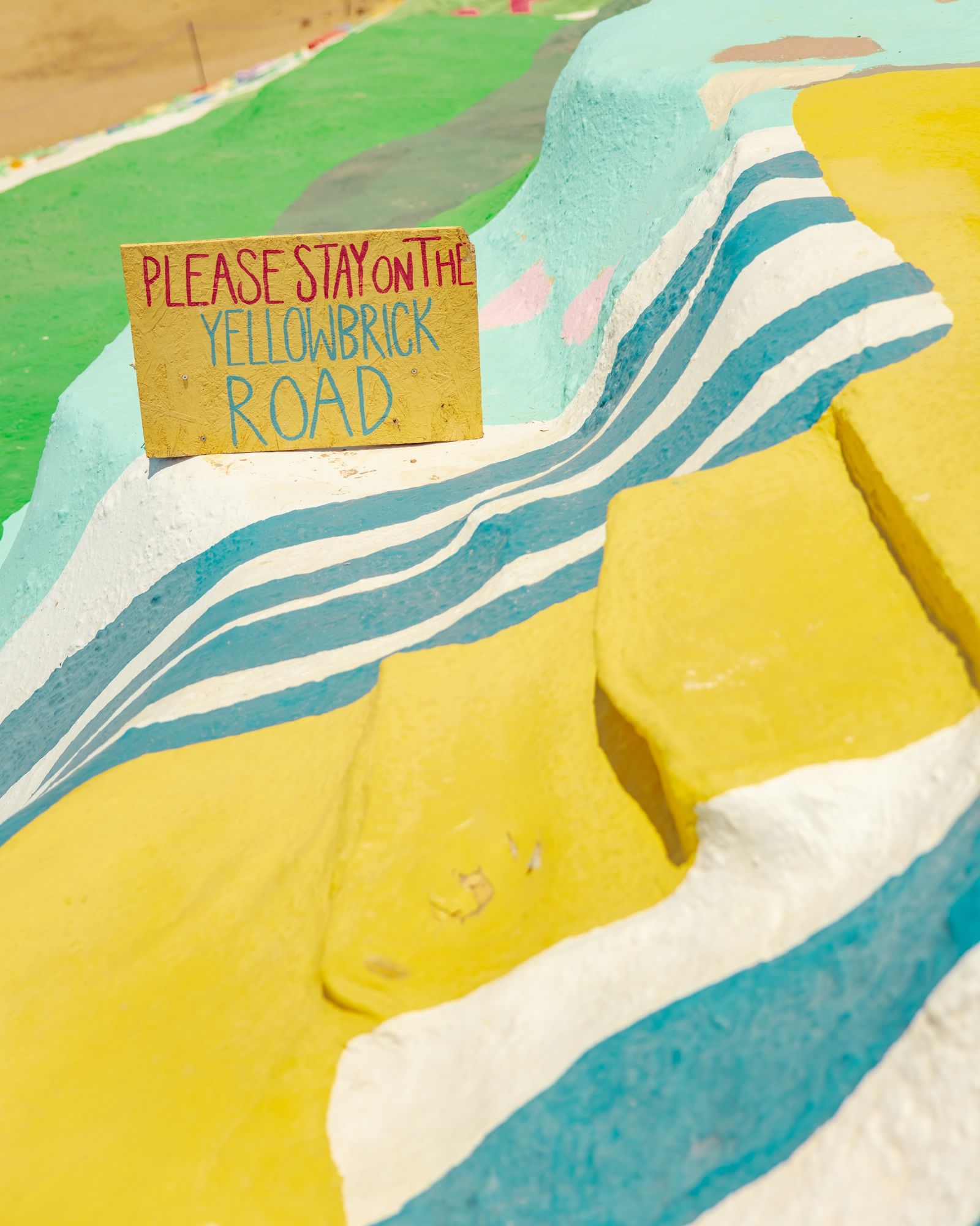 Salvation Mountain 04