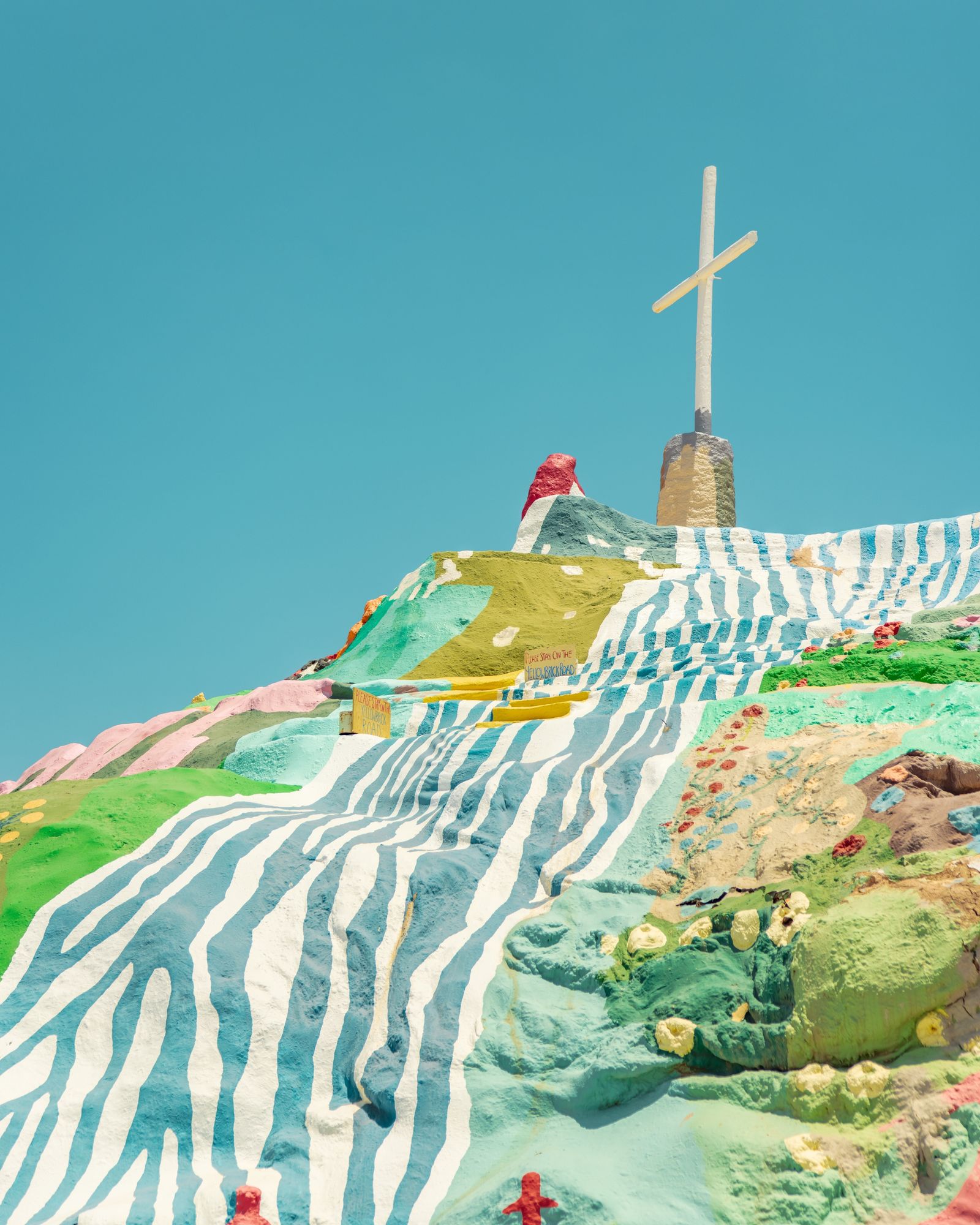 Salvation Mountain 05
