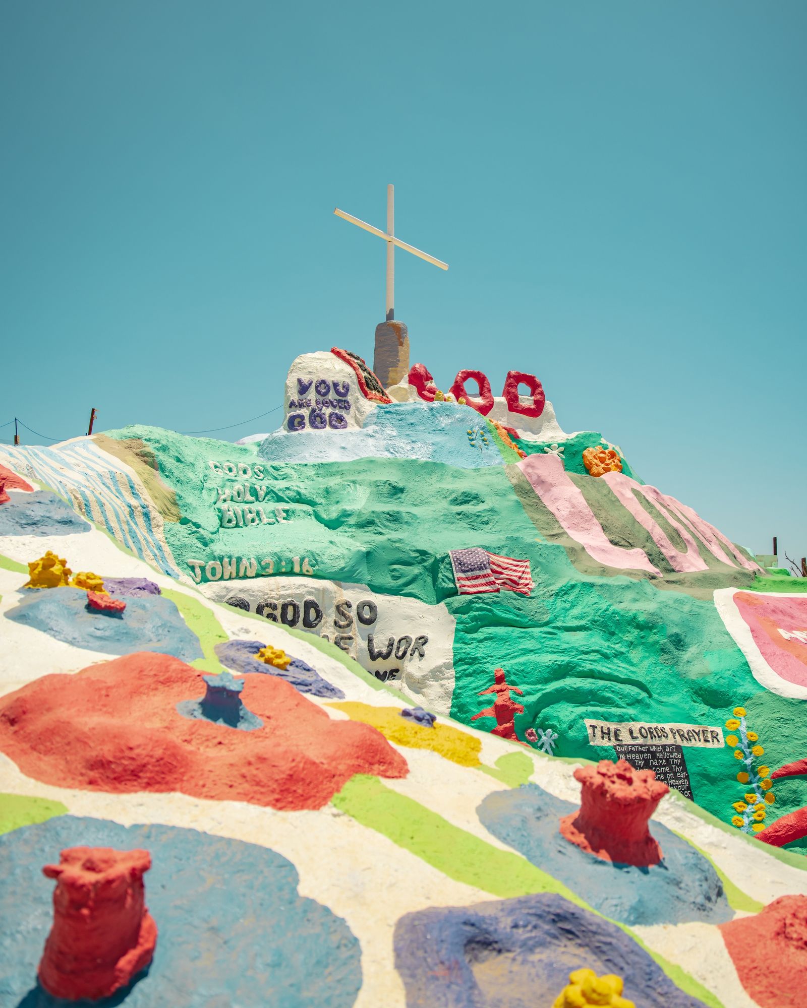Salvation Mountain 08