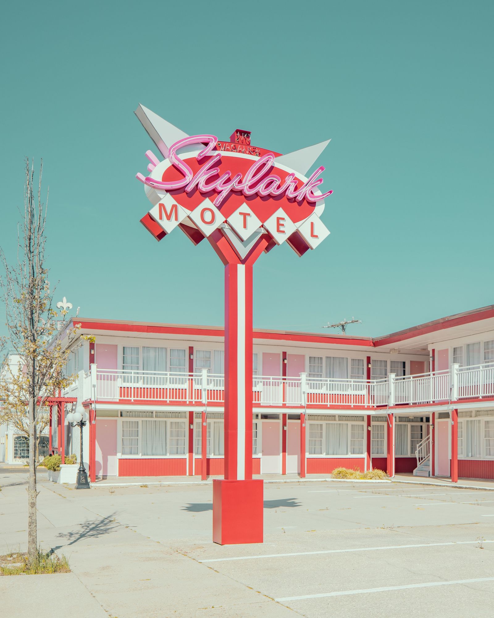 Skylark Motel in Spring 01
