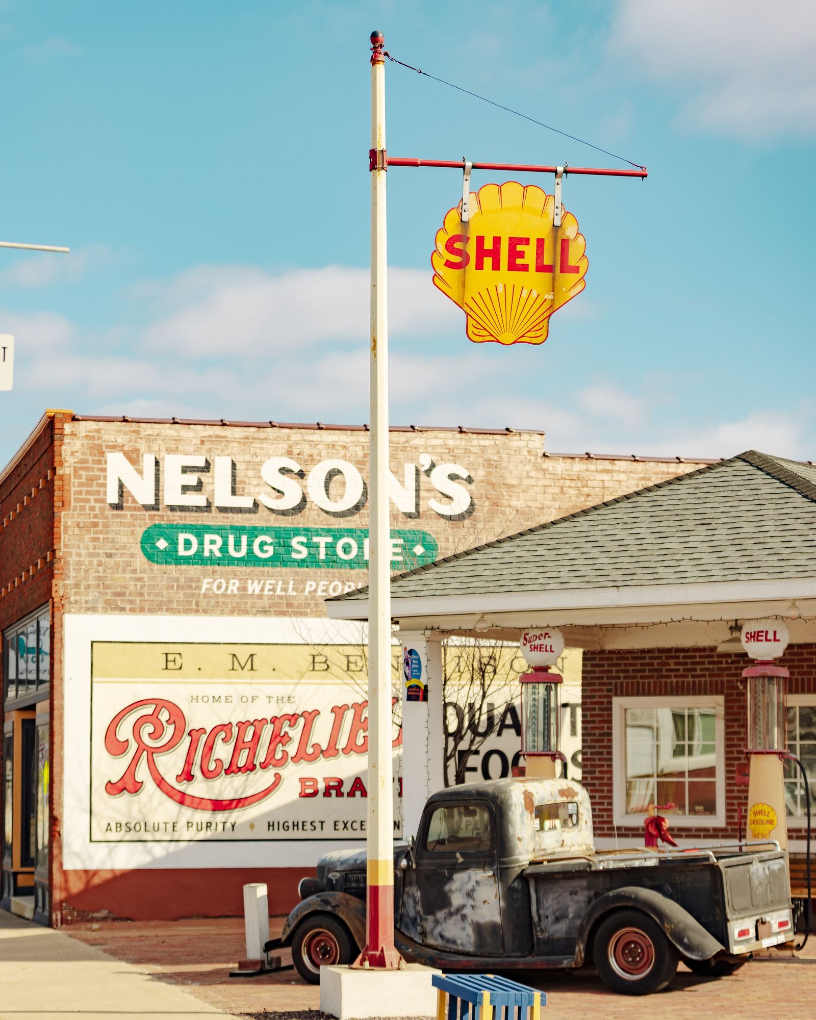 Shell Service Station in Knoxville 01