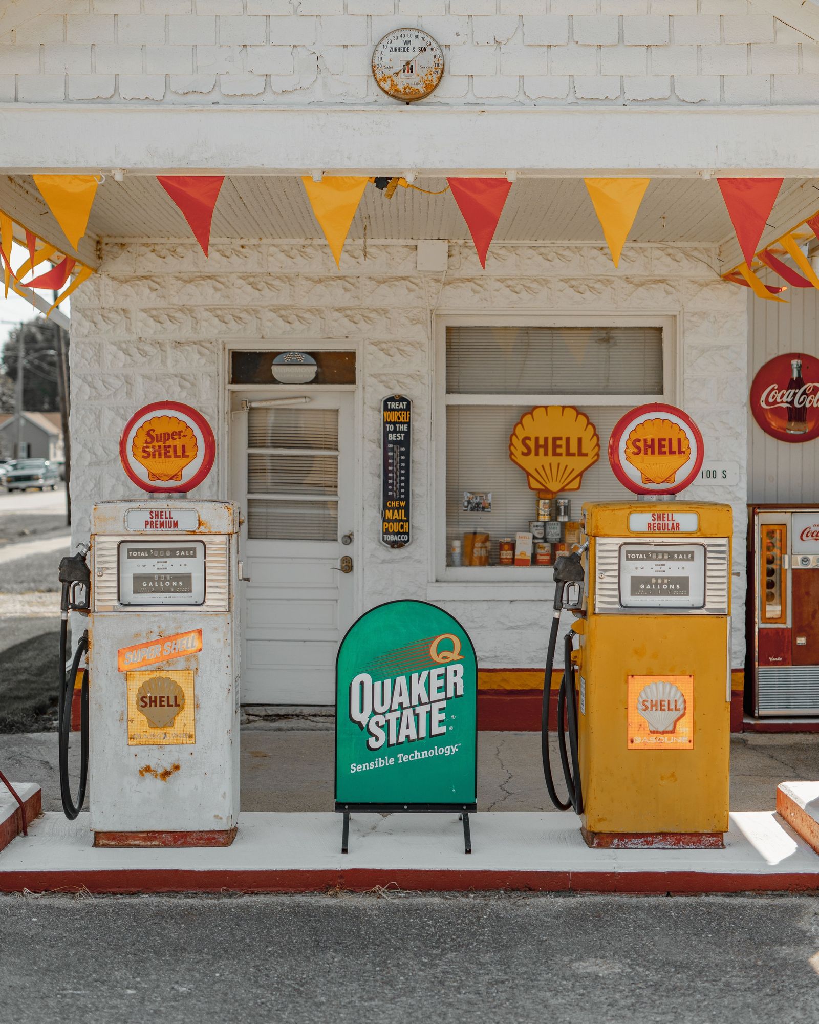Sigel Shell Service Station 01