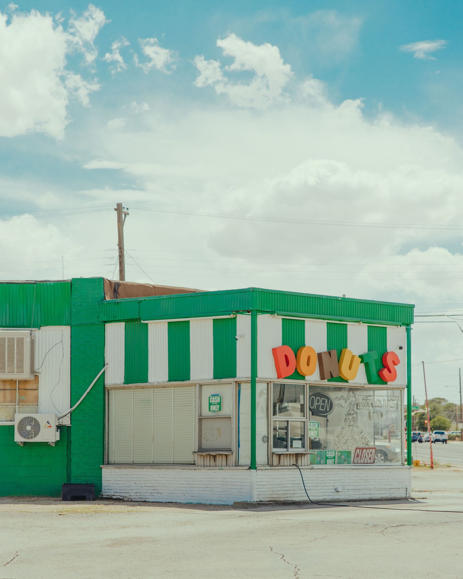 Southern Maid Donuts 01