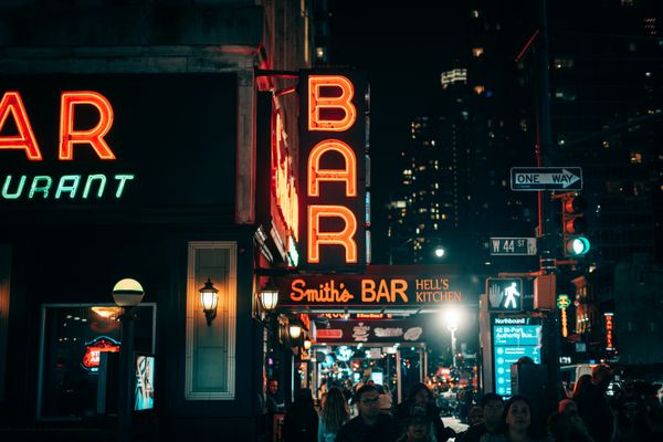 Bars, Pubs & Nightlife