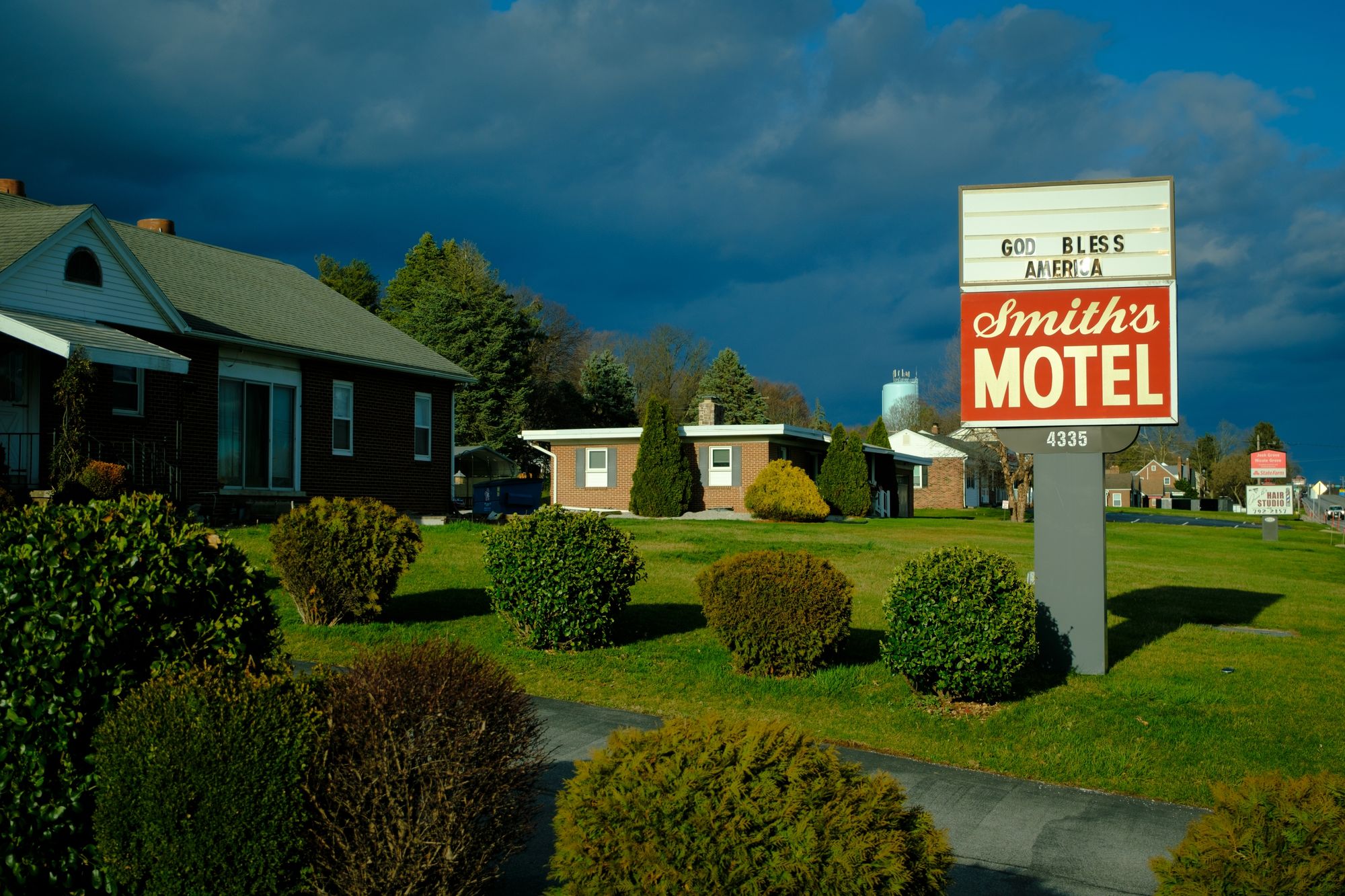 Smith's Motel, York
