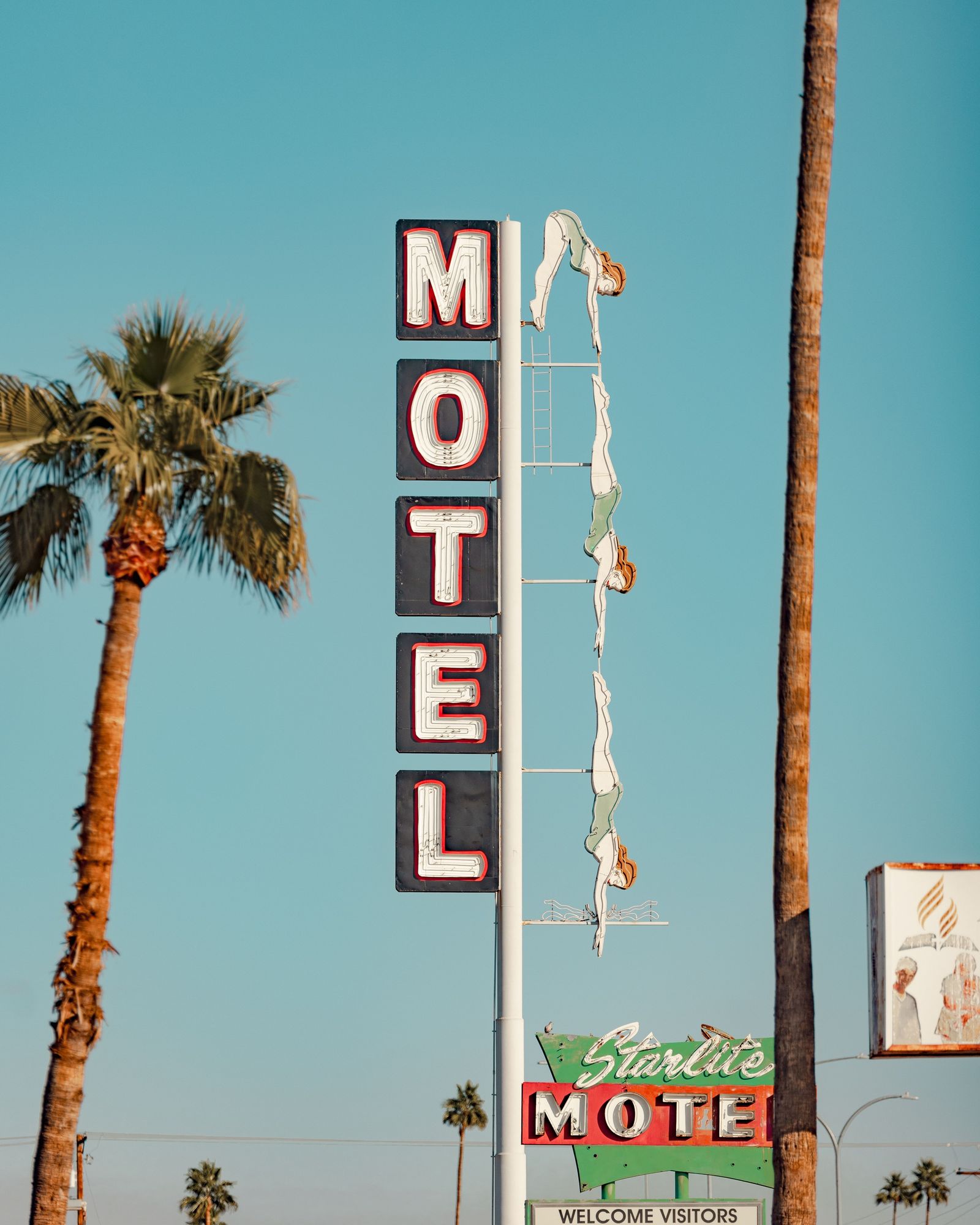 Starlite Motel 02