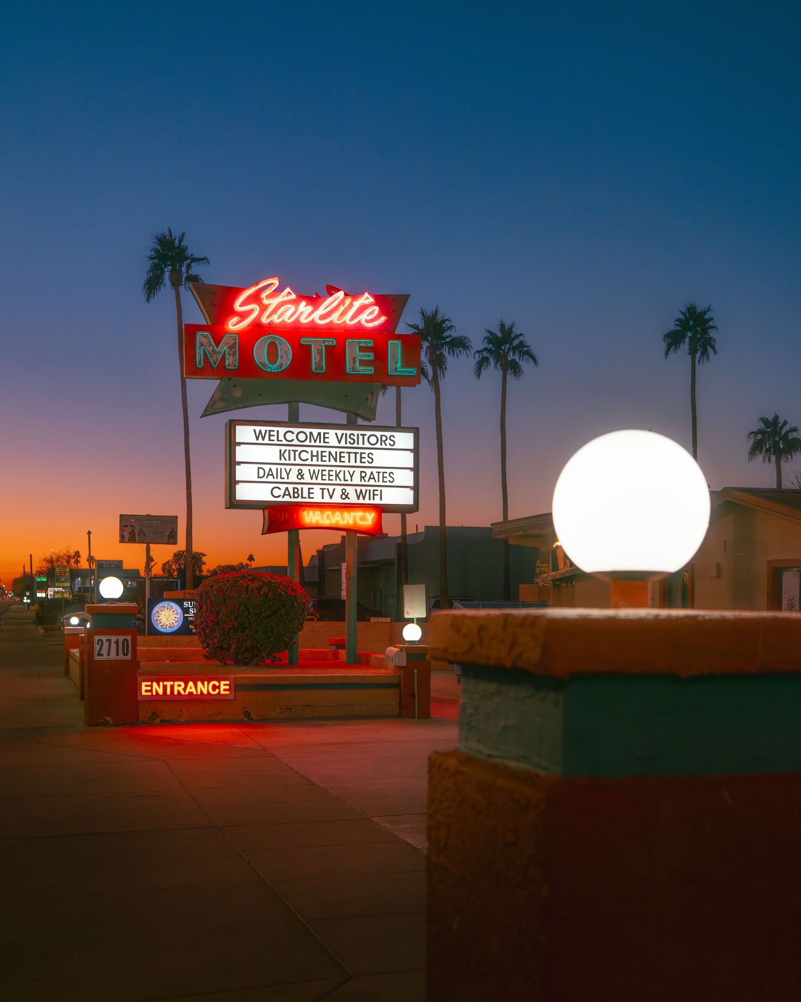 Starlite Motel 06