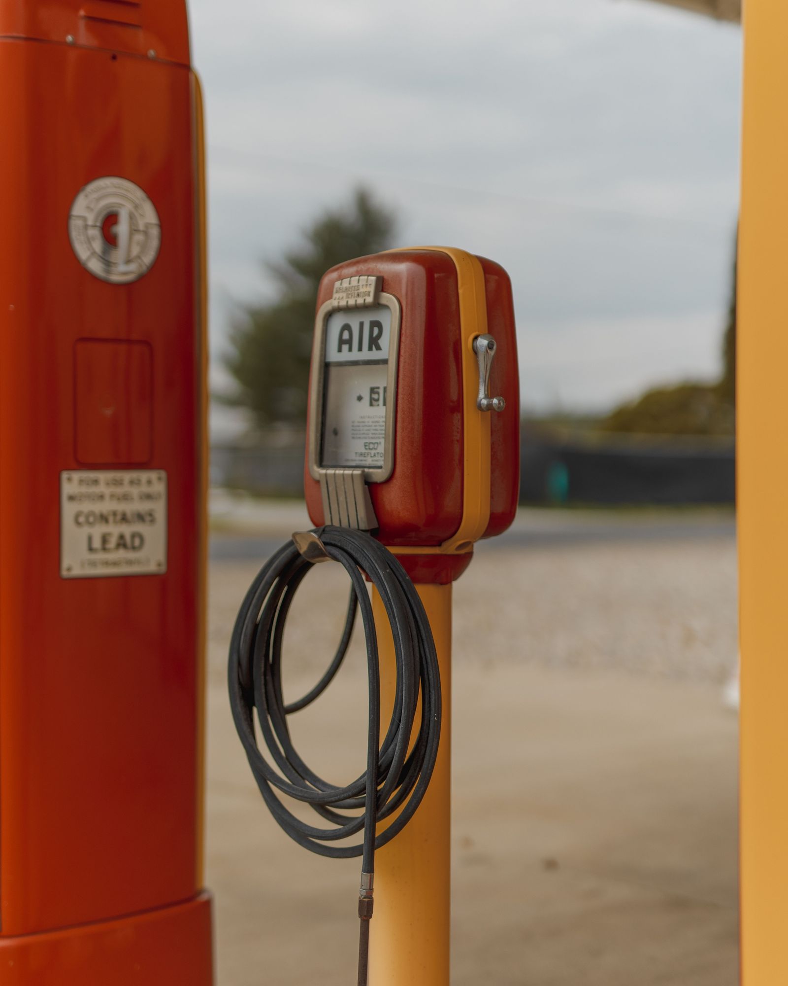 Strebins Shell Service 03