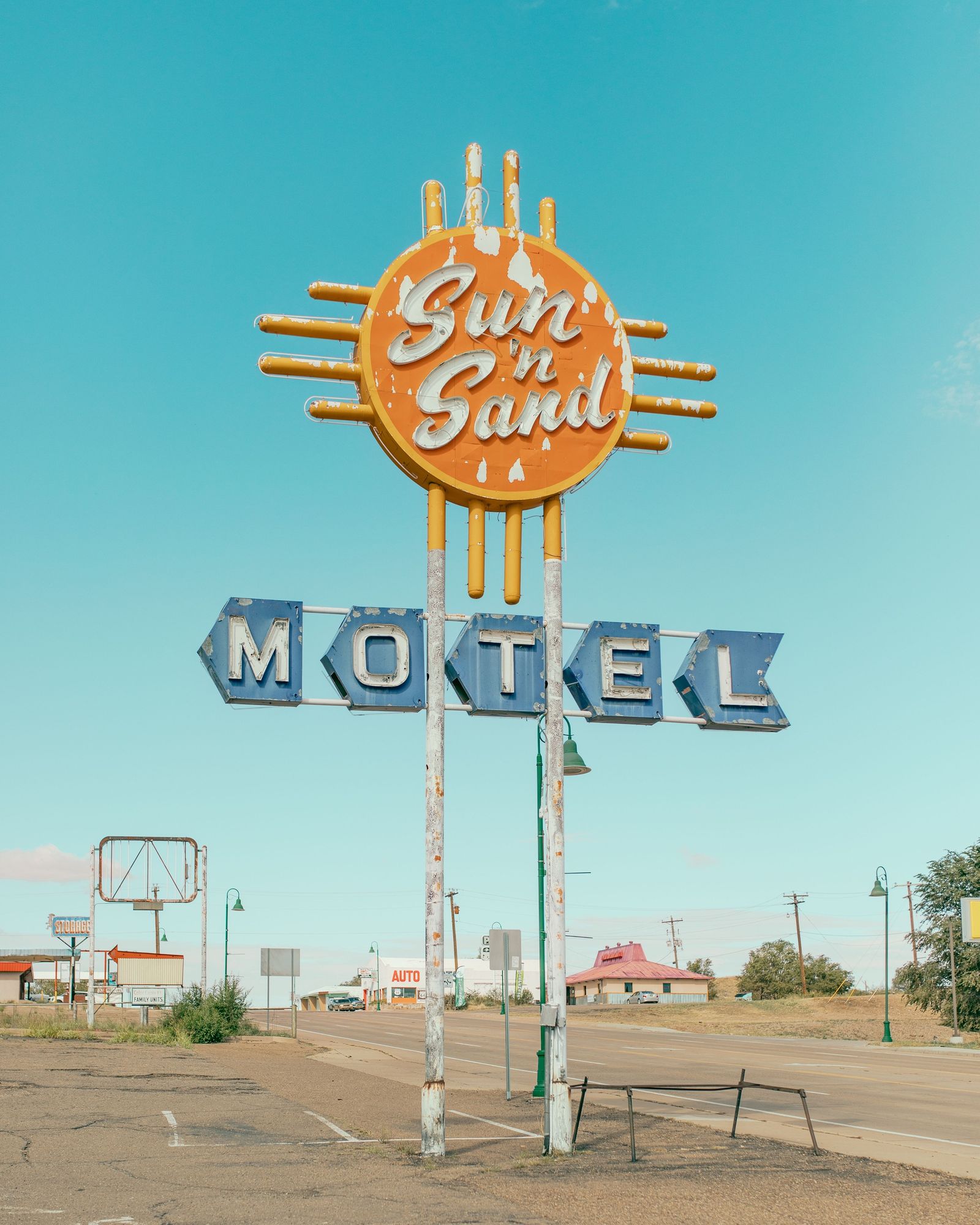 Sun 'n Sand Motel 01